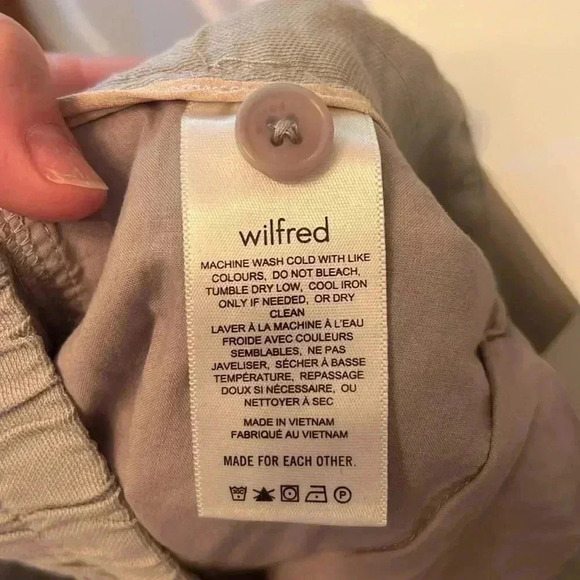 Aritzia Wilfred
Fable Linen Mid-Thigh Short-Sz 12 - Picture 6 of 7